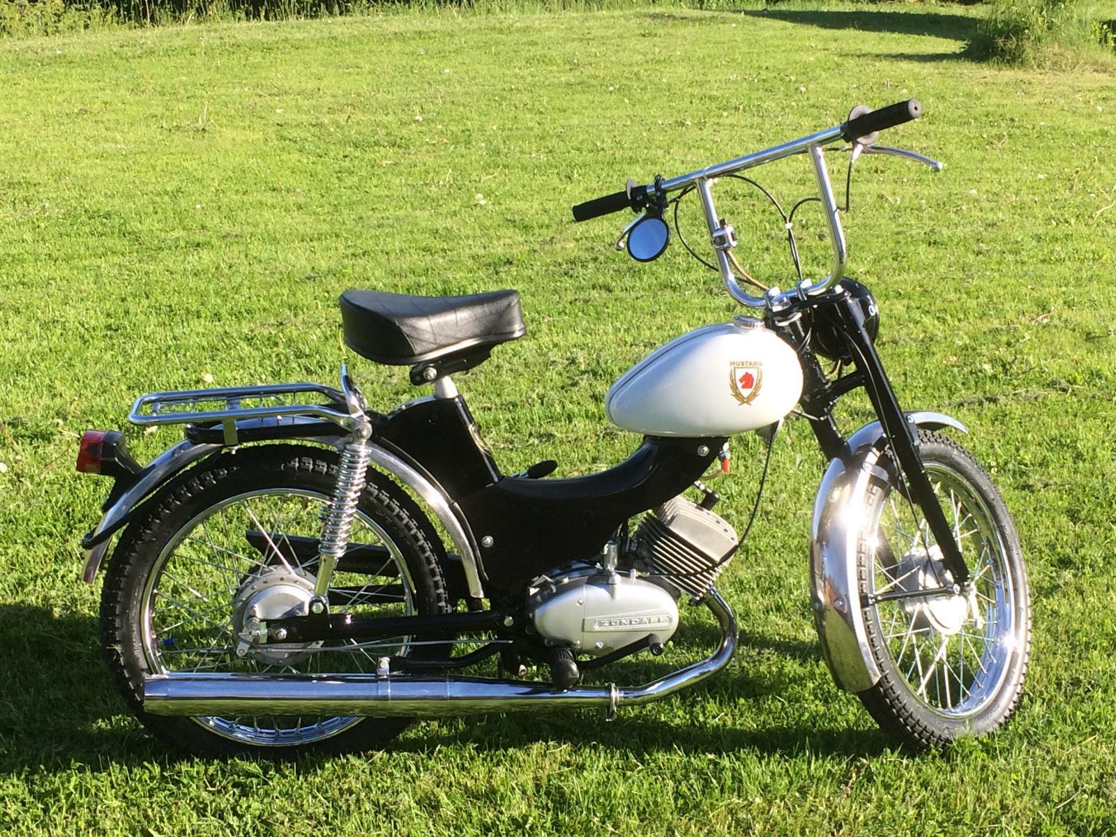 Mustang Cross B | Moped